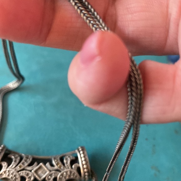 Necklace in black & silver with toggle - Picture 4 of 7